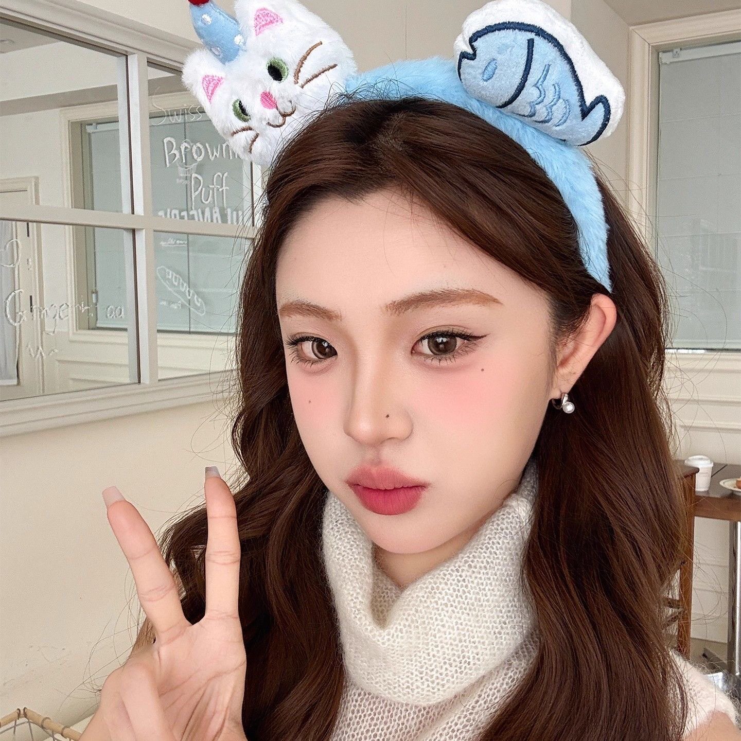 猫は魚が大好きです青と白のかわいいぬいぐるみヘッドバンド