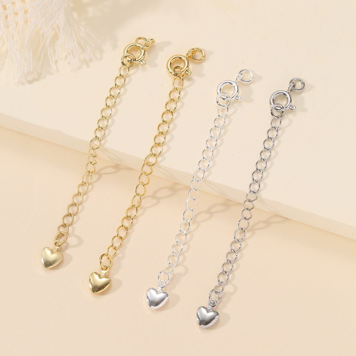 スプリングバックルソリッドハートテールチェーン