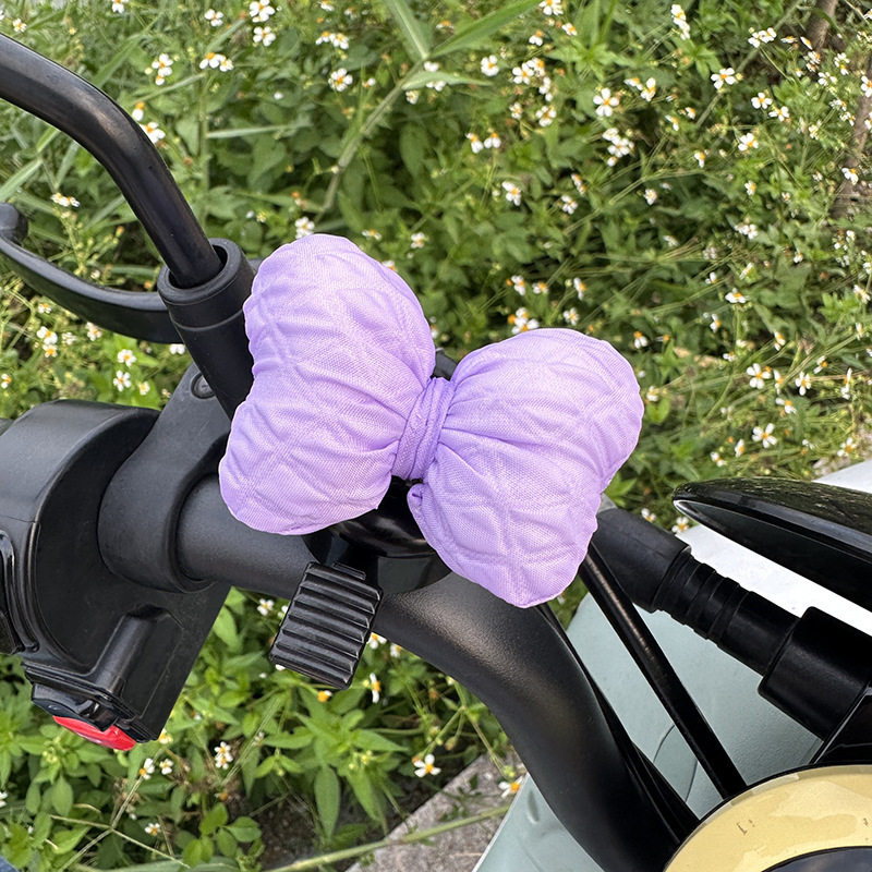 紫色の蝶結び鈴