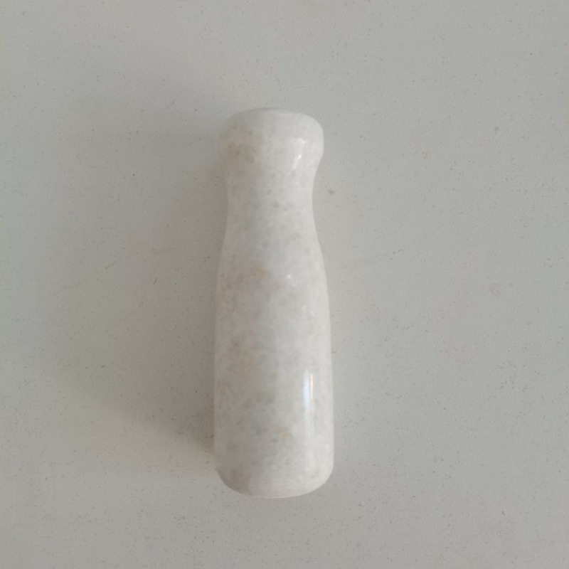 磨かれた花柄の白い石ハンマー ★ ★