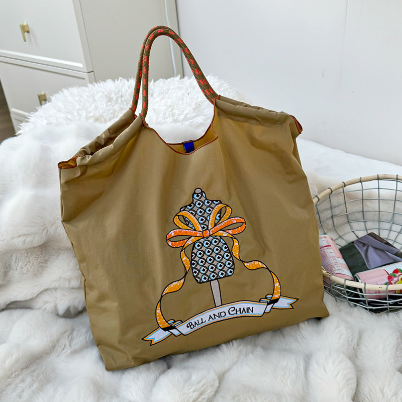 カーキのチャイナドレス