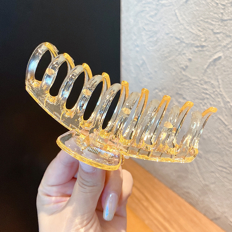 キールシャンパン透明色