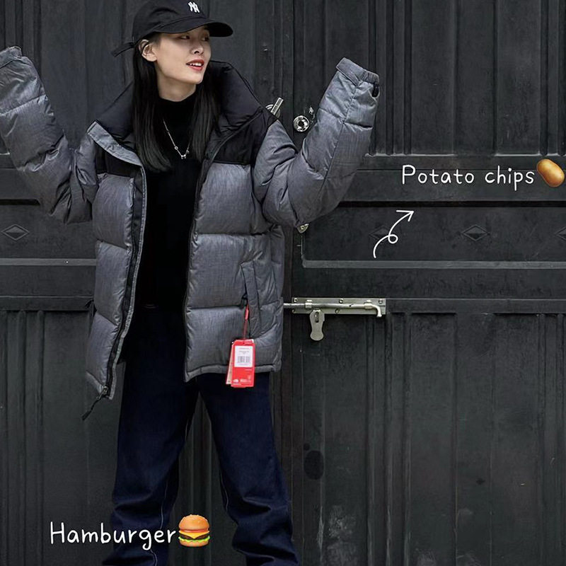グレー