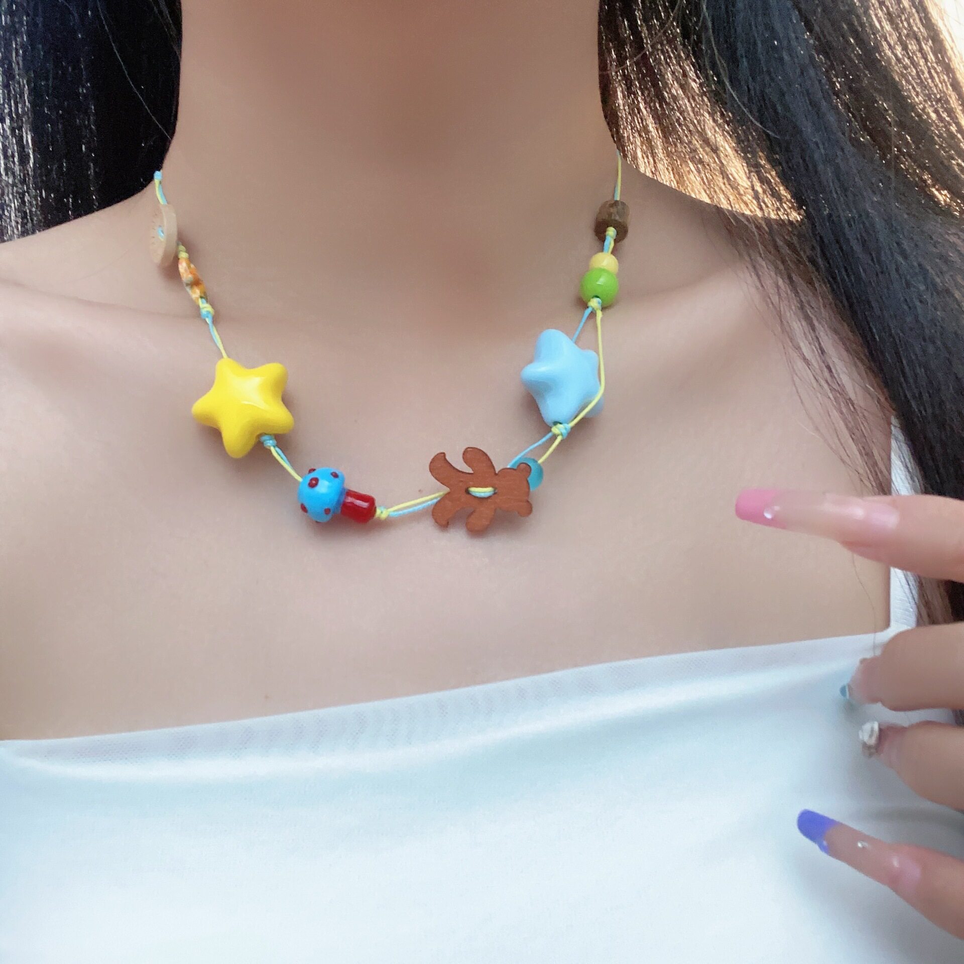 キャンディーカラーのスターベアネックレス