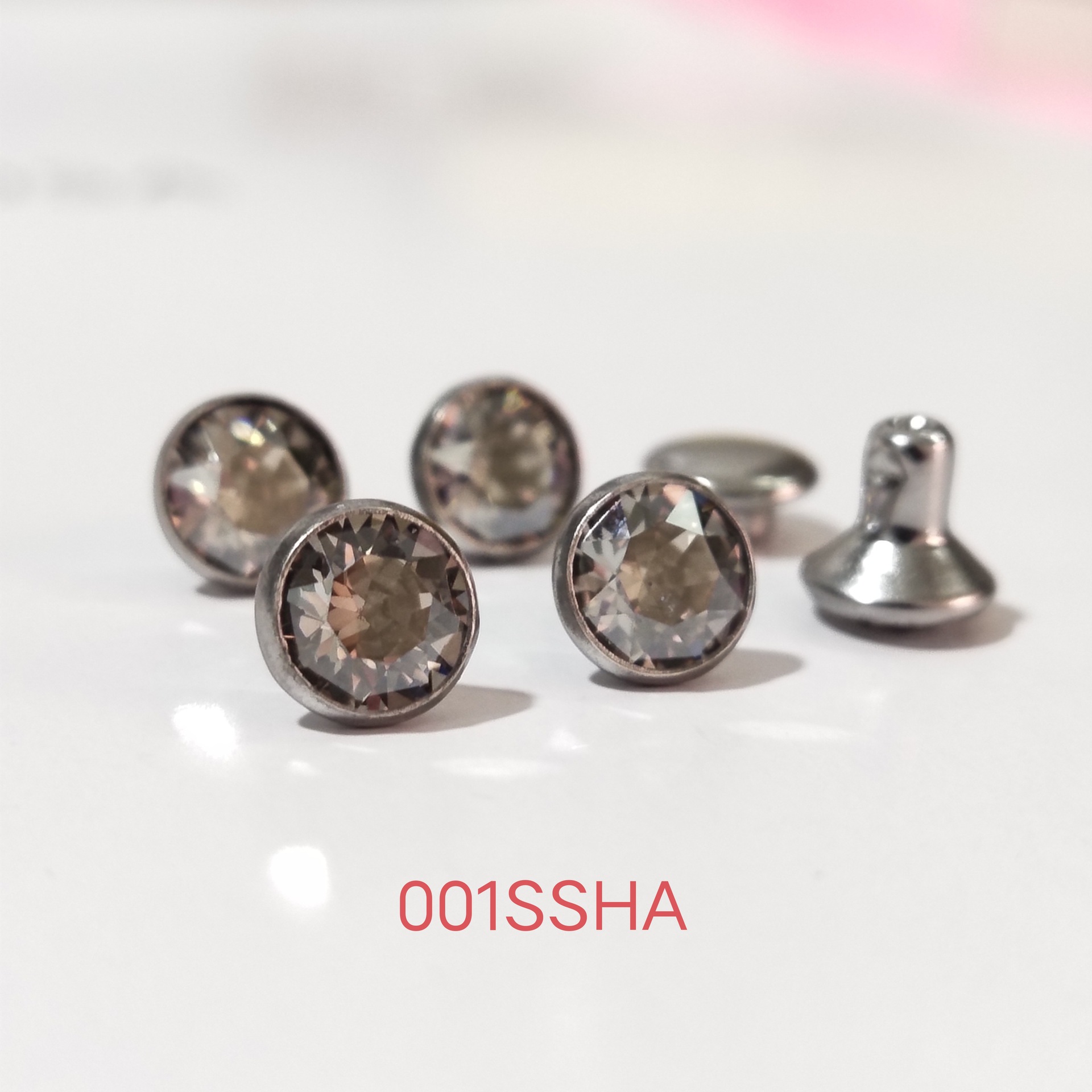 7mm001ssha銀色の怪人