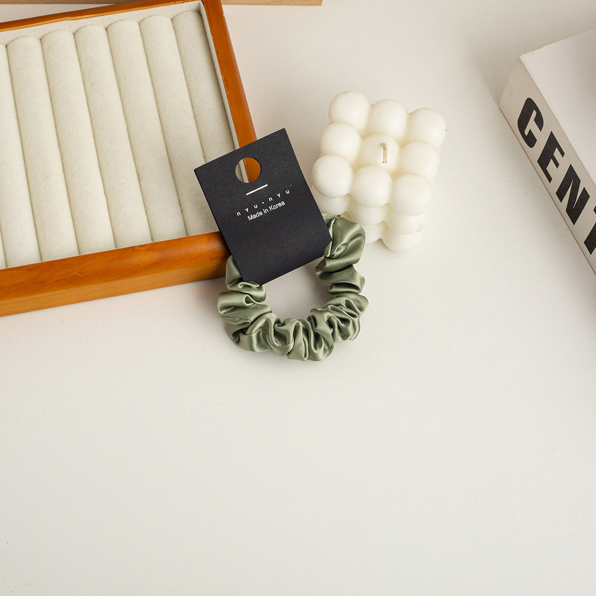 小腸サテングリーンのヘアゴム