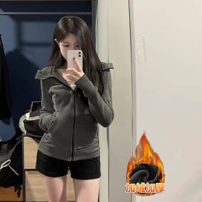 ダークグレープラスベルベット