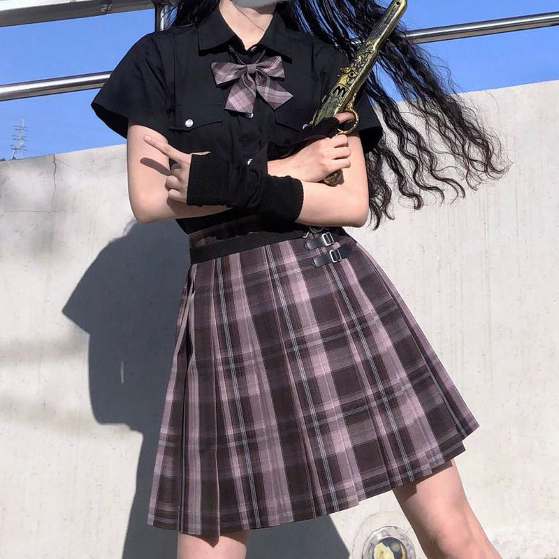 Gq9137チェックスカート + 蝶ネクタイ
