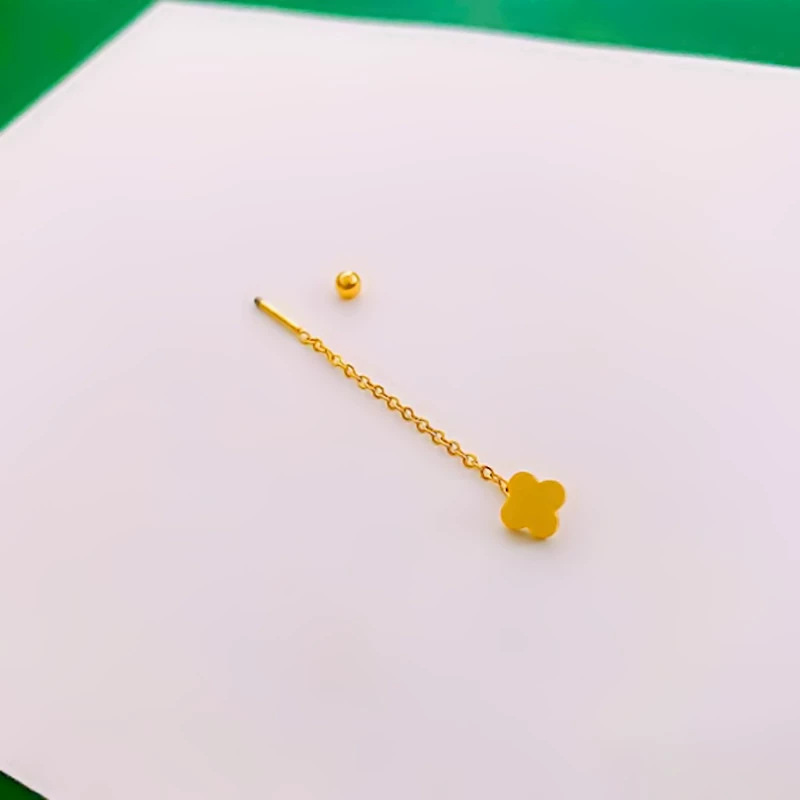 金色の花の耳ワイヤー