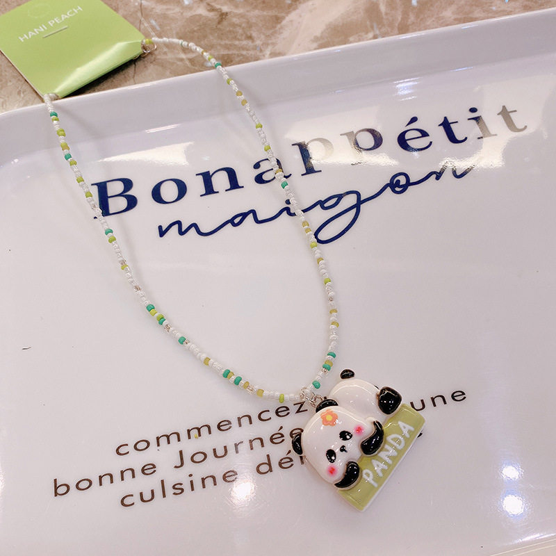 5.うつぶせ熊猫ネックレス