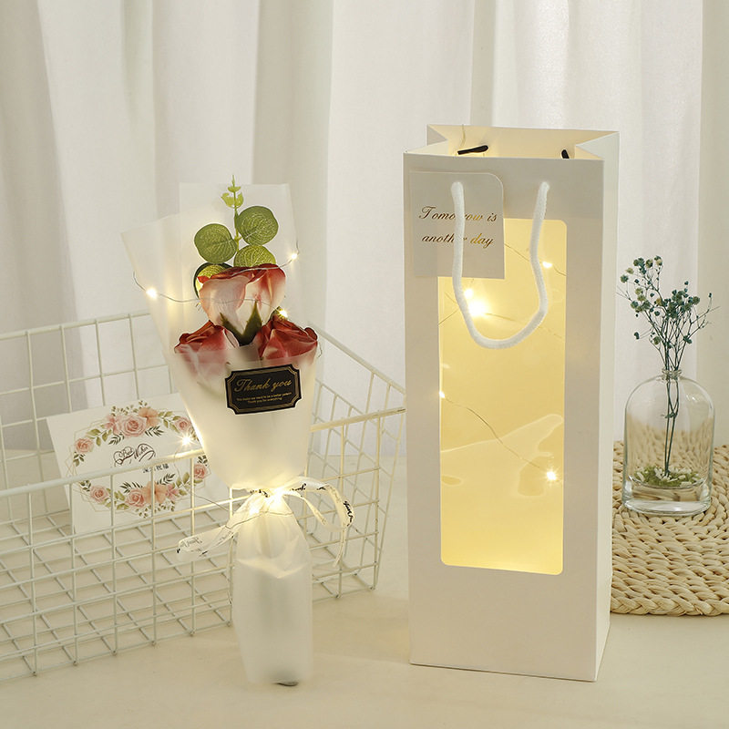 バラ3本【ラブレッド】ライト付き・ウィンドウバッグ付き