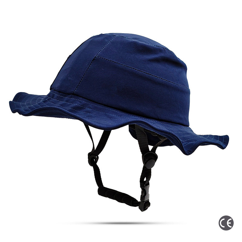 ダークブルーのバケットハット