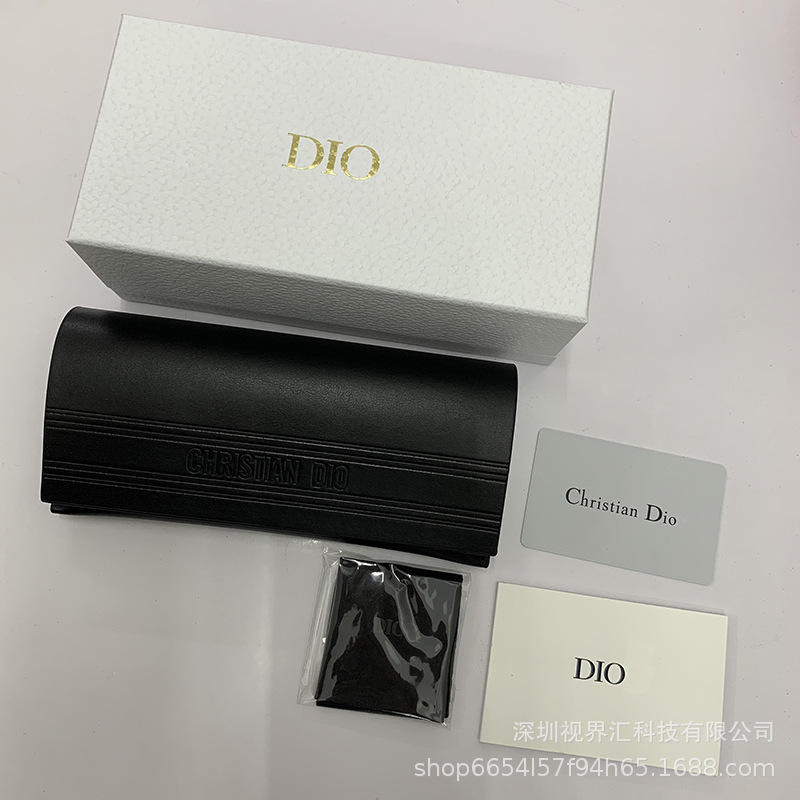 CD白いボックス