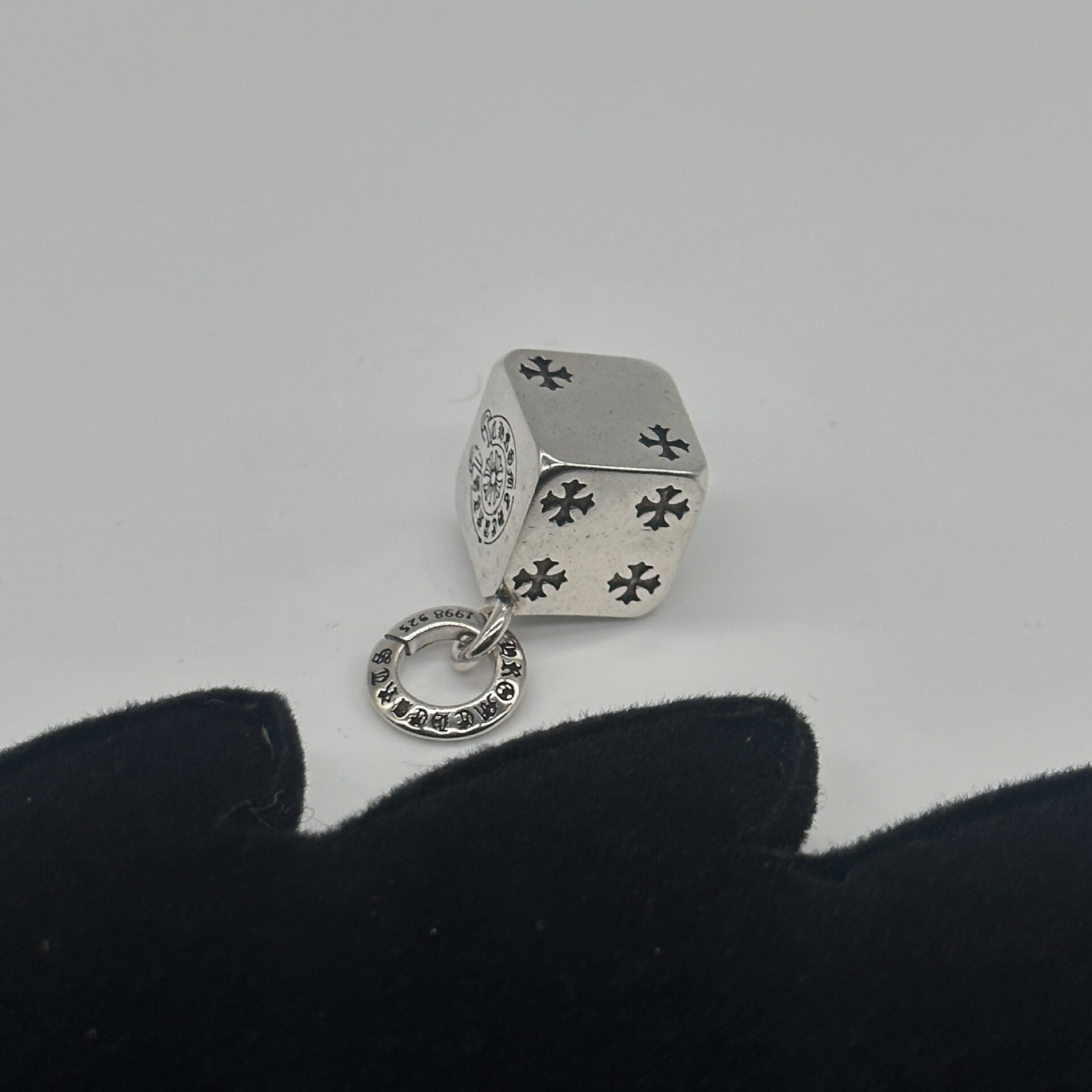 シングルペンダント 52