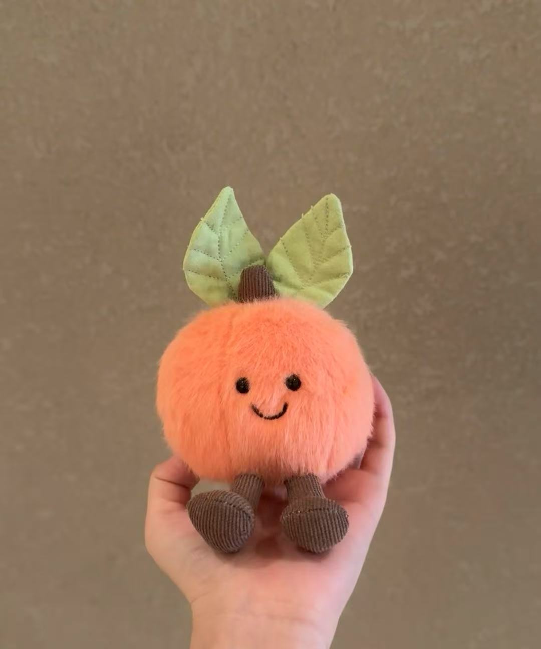 桃のキーホルダー