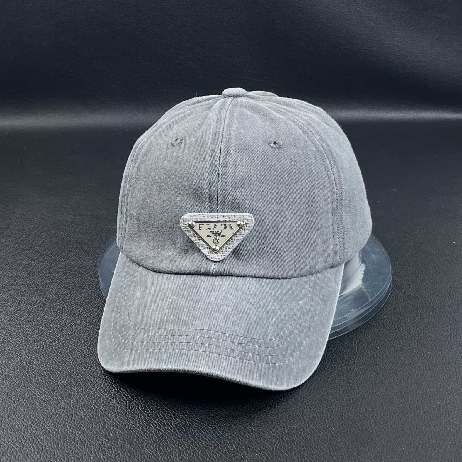 ウォッシュドグレーキャップグレーラベル