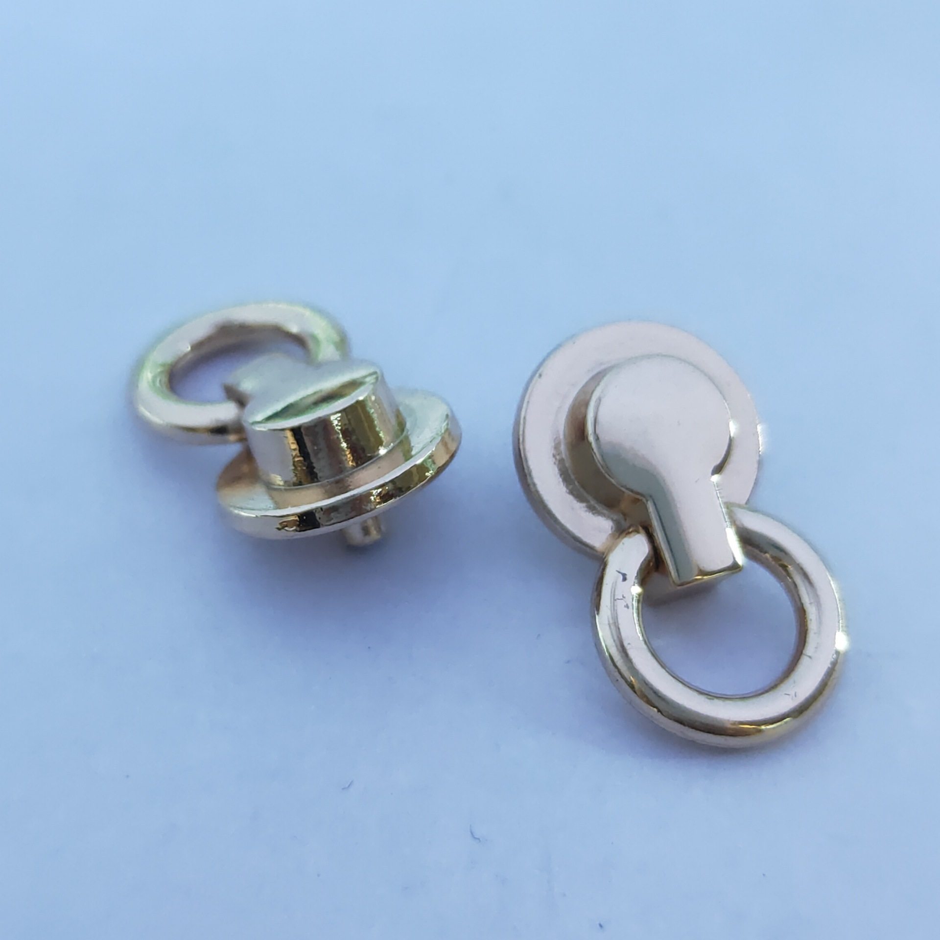 26x15mm*不規則*ハンギングゴールドオイル*ロック*6033#