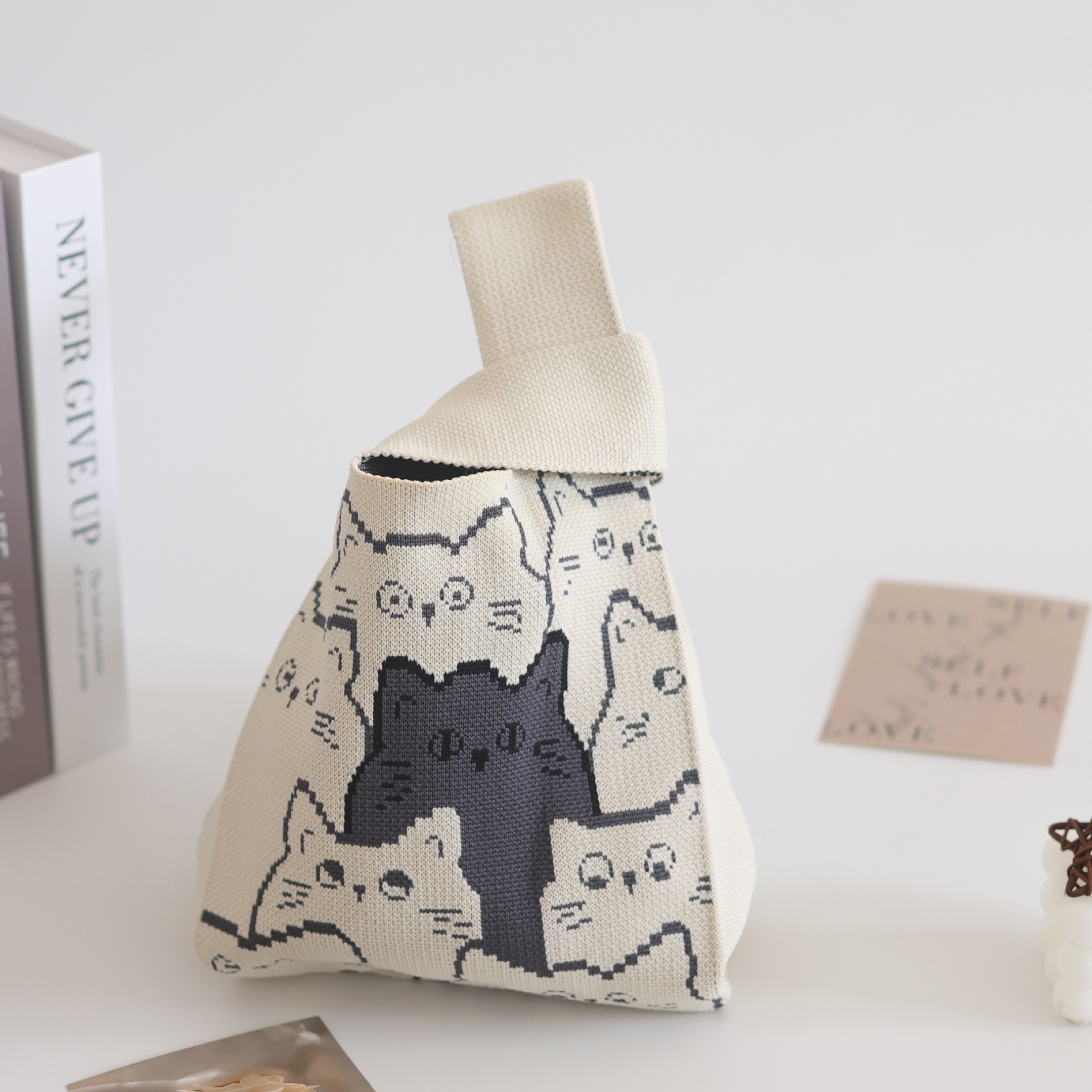 マルチフェイスキャットベージュ