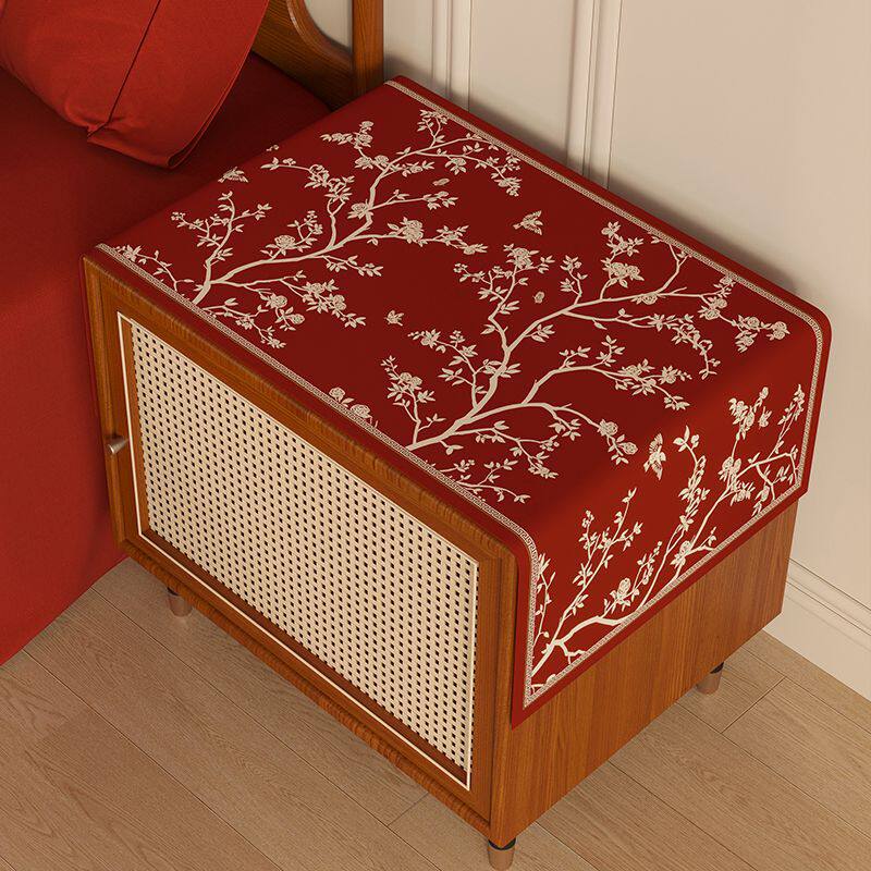 蓮の枝、シャクナゲの赤