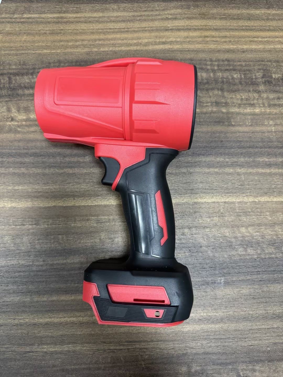 有/ブラシレスレッド