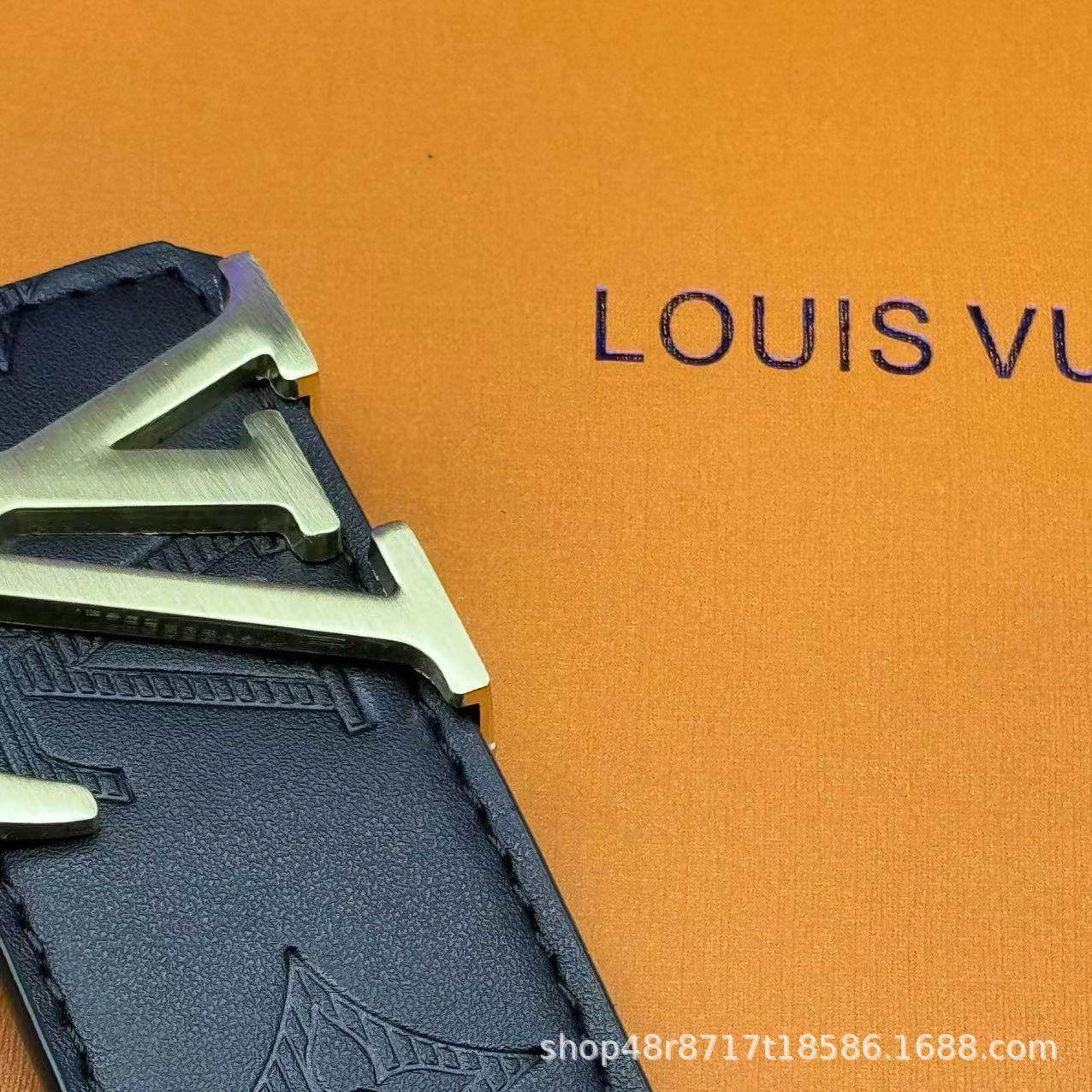 大輪のブラックゴールドバックル