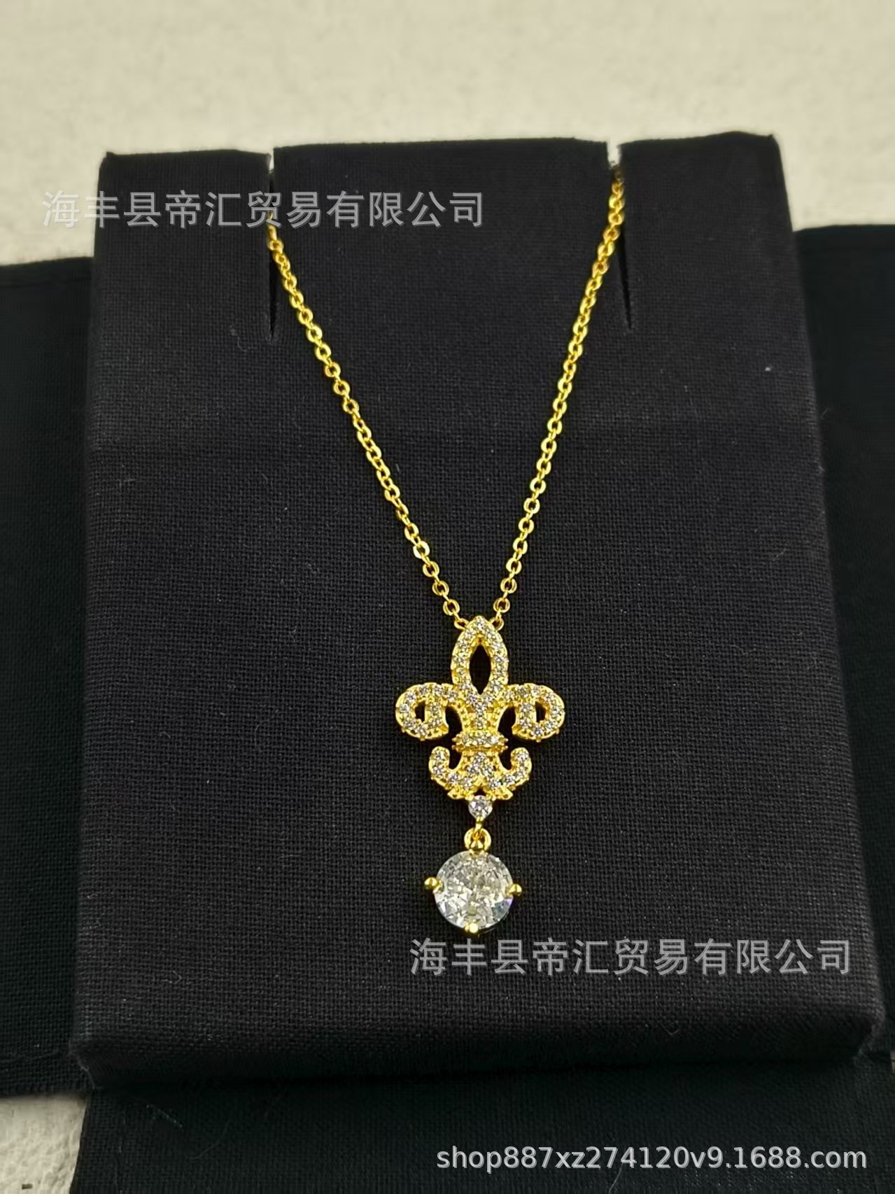 ゴールド アイリス ネックレス