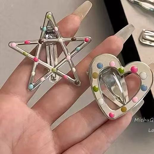 金属製スターヘアクリップ ランダム