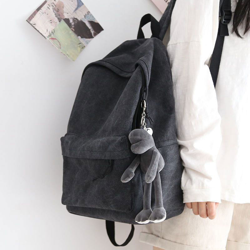 ブラック+グレーのカエルペンダント