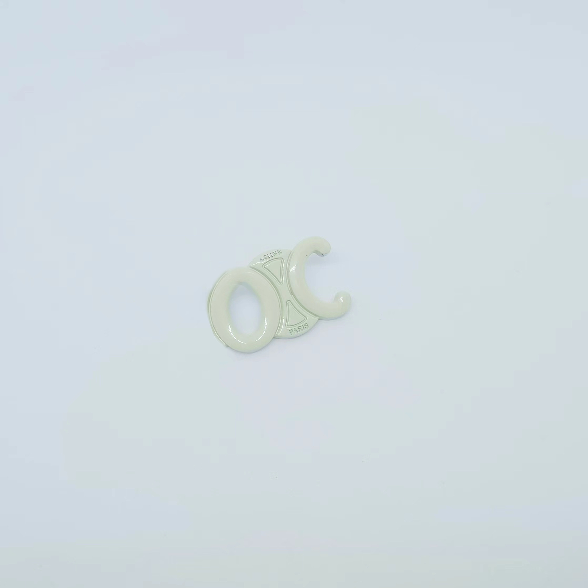 ベージュ 30*21MM バッククリップ付き