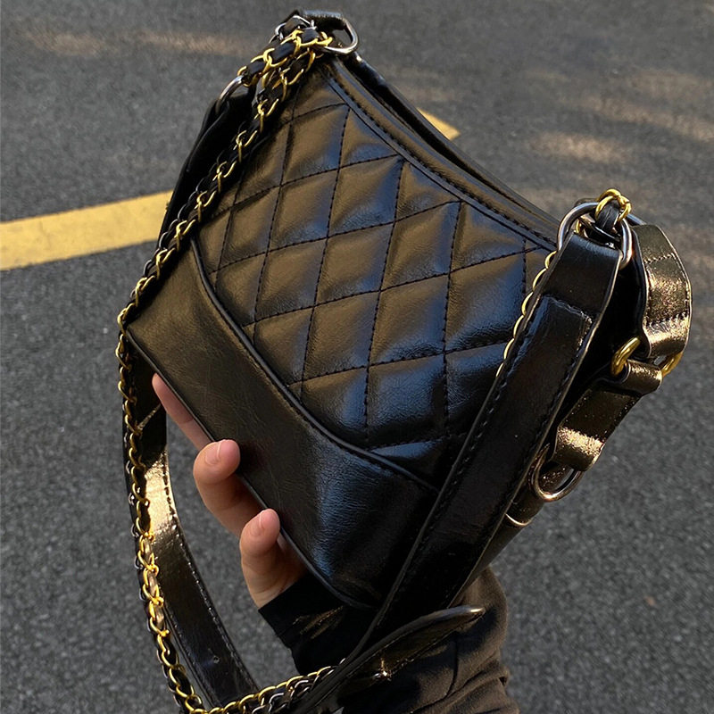 ブラック-ラージ