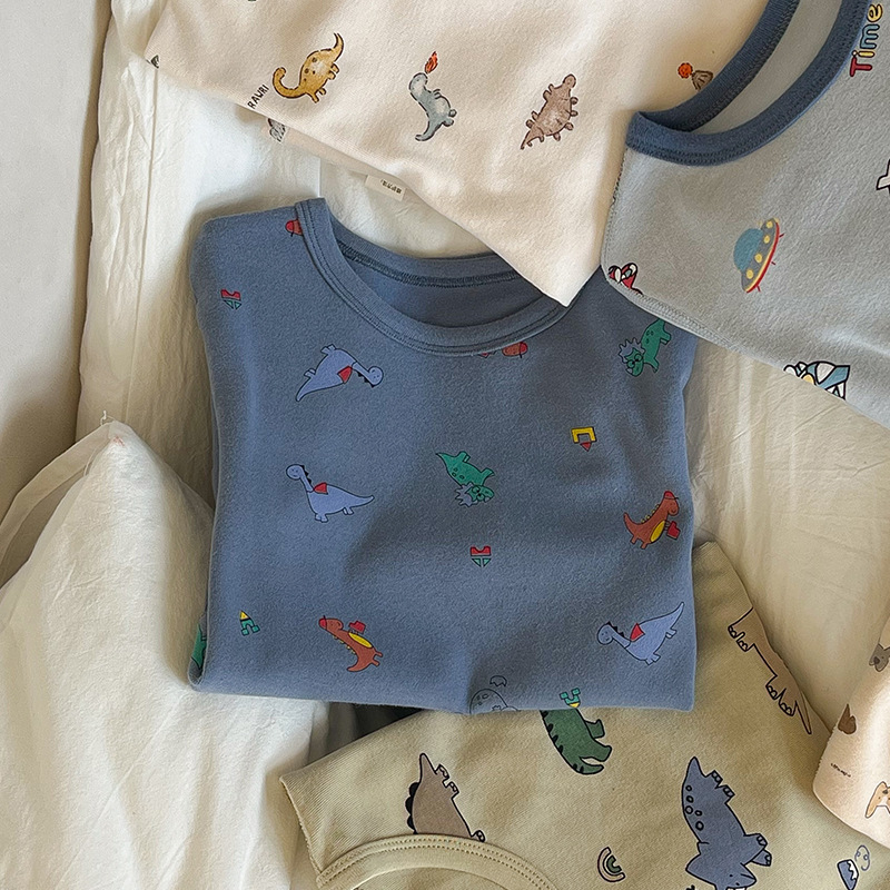 青色の背景にリザードン