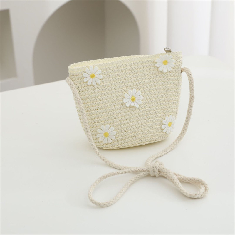乳白色の花 11×14×6cm