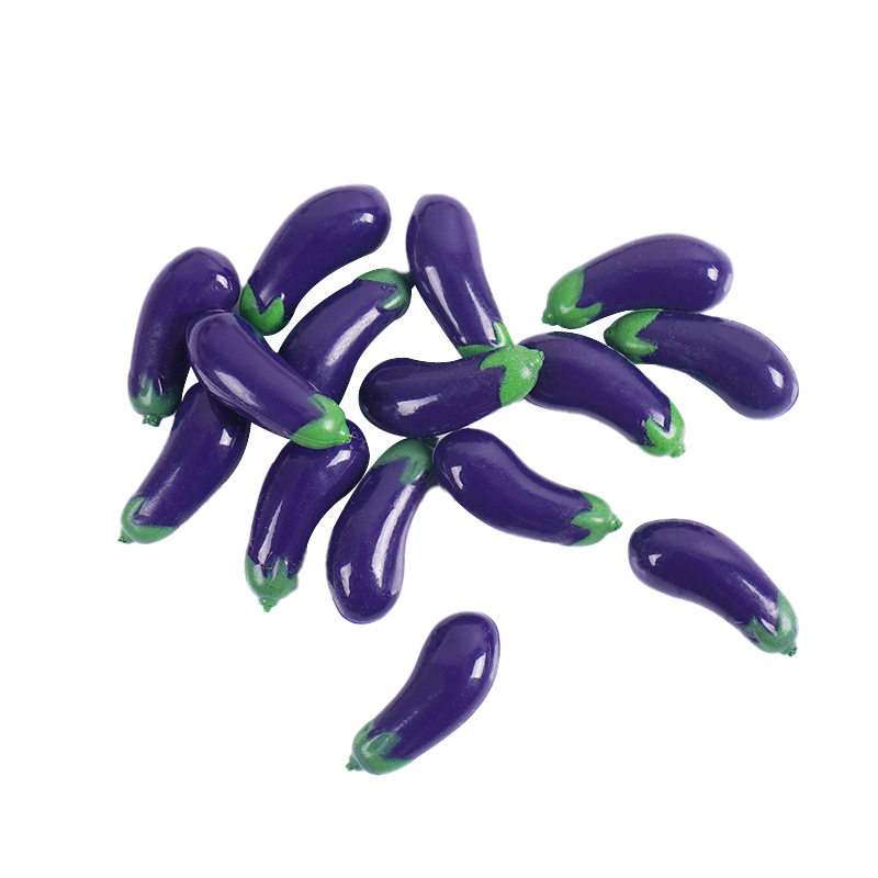 2cmくらいの小さなナス 1本