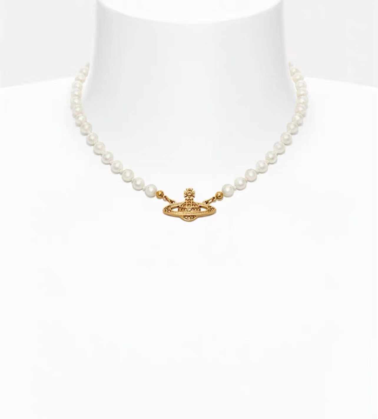 03金色土星真珠のネックレス