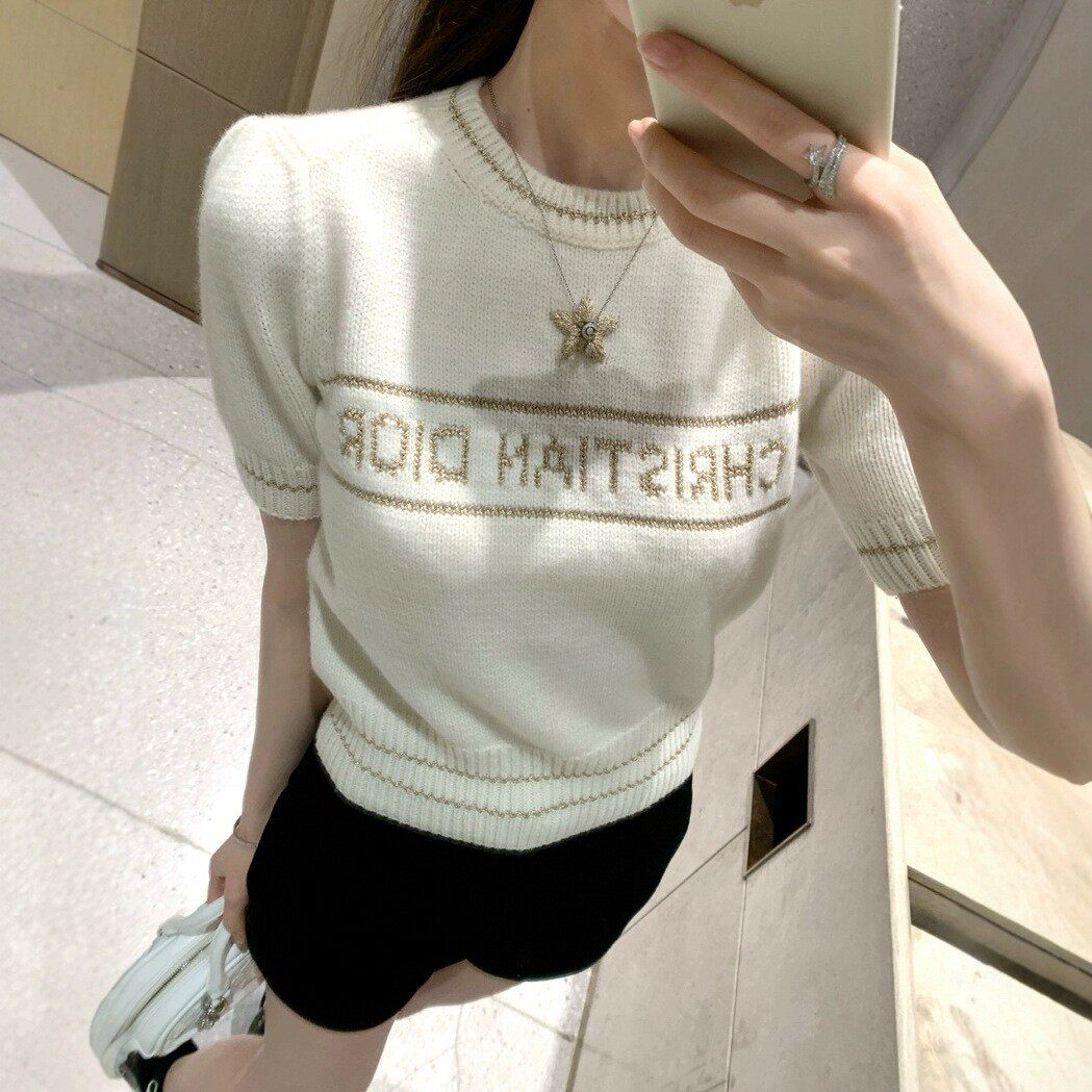 ミルクホワイト