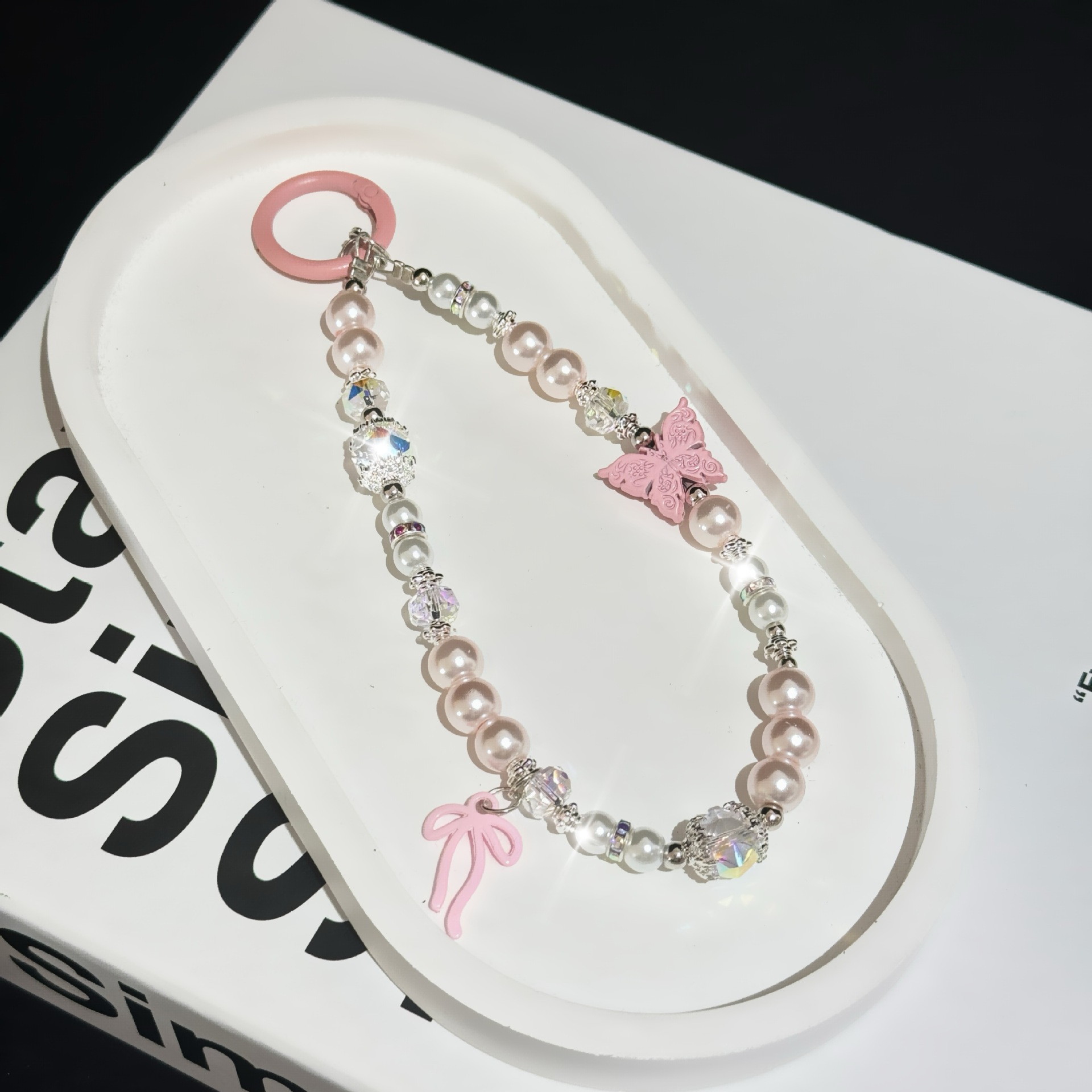 ピンク合金バタフライパールチェーン - パッチ付き