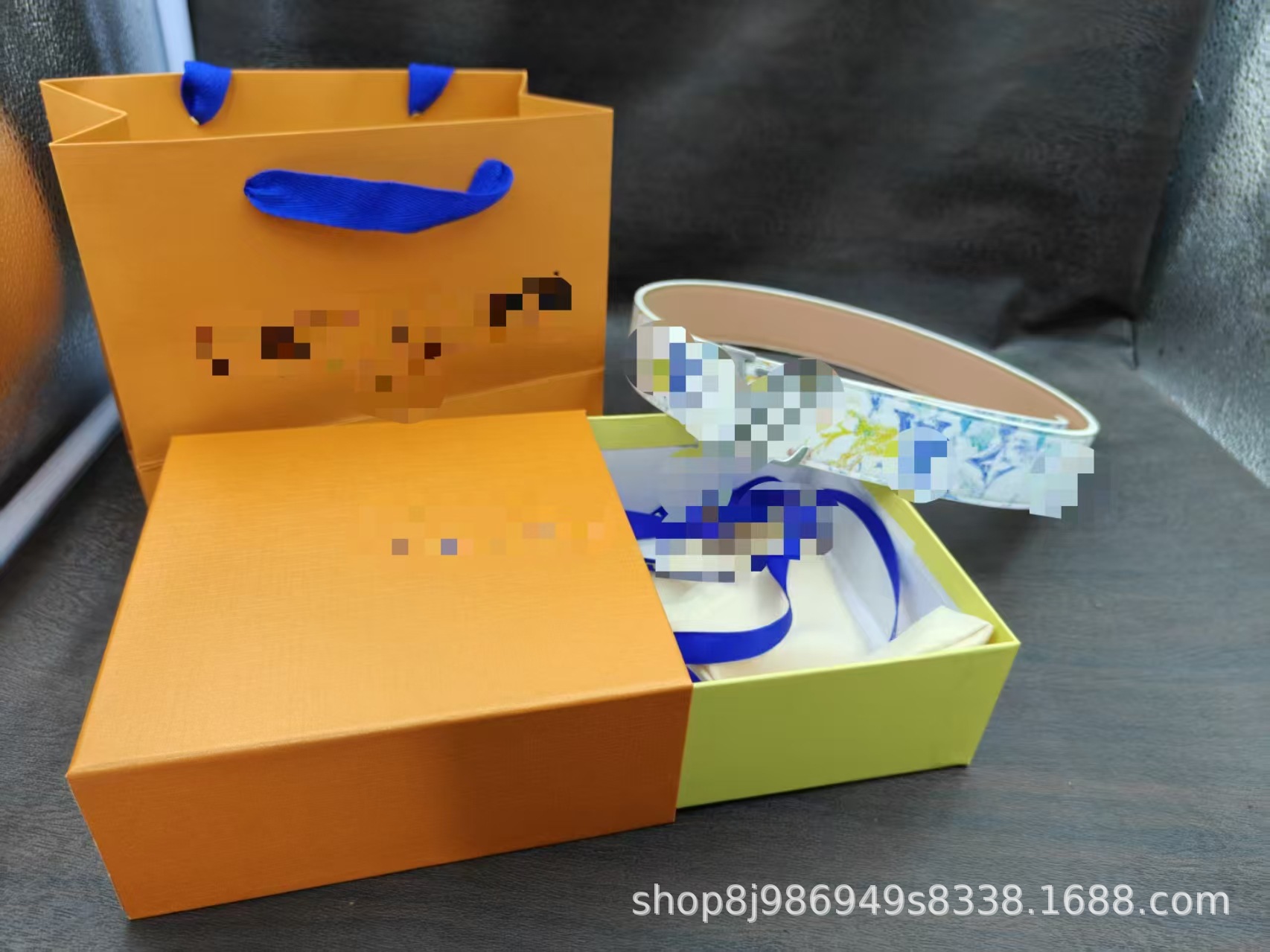 ホワイト グラフィティ シルバー バックル