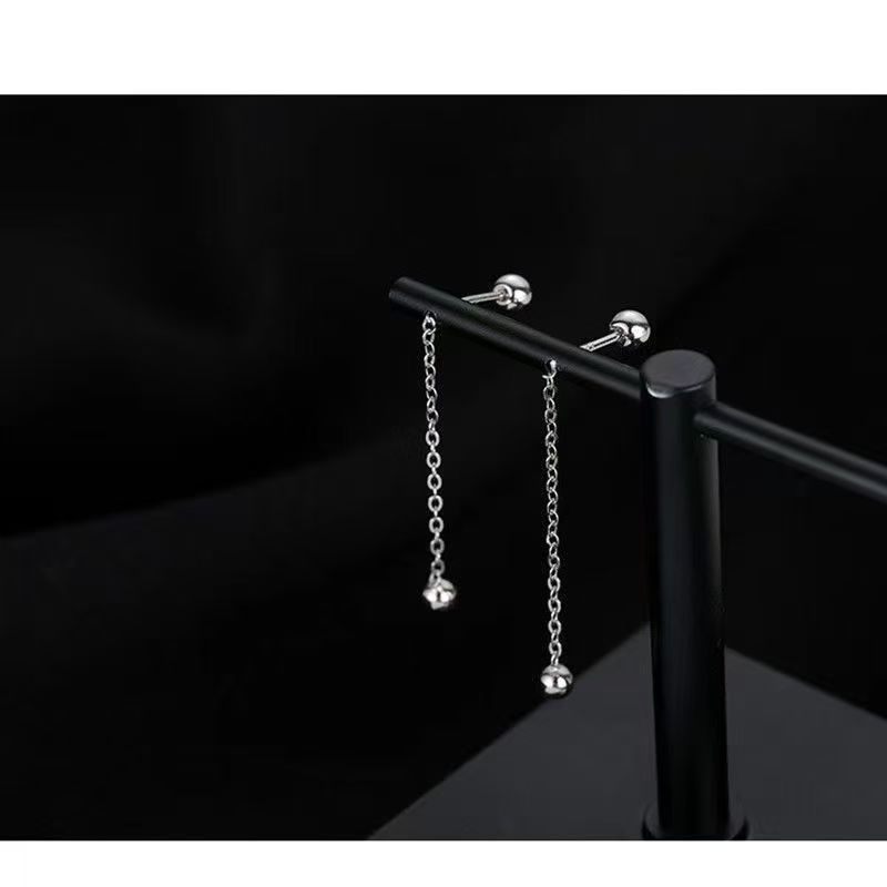 スチールカラーのボールイヤーワイヤー