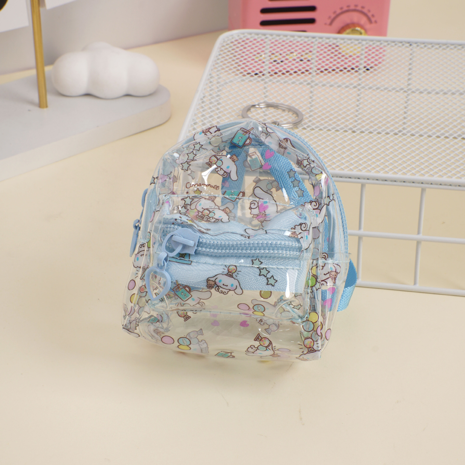 D84 青透明翡翠犬