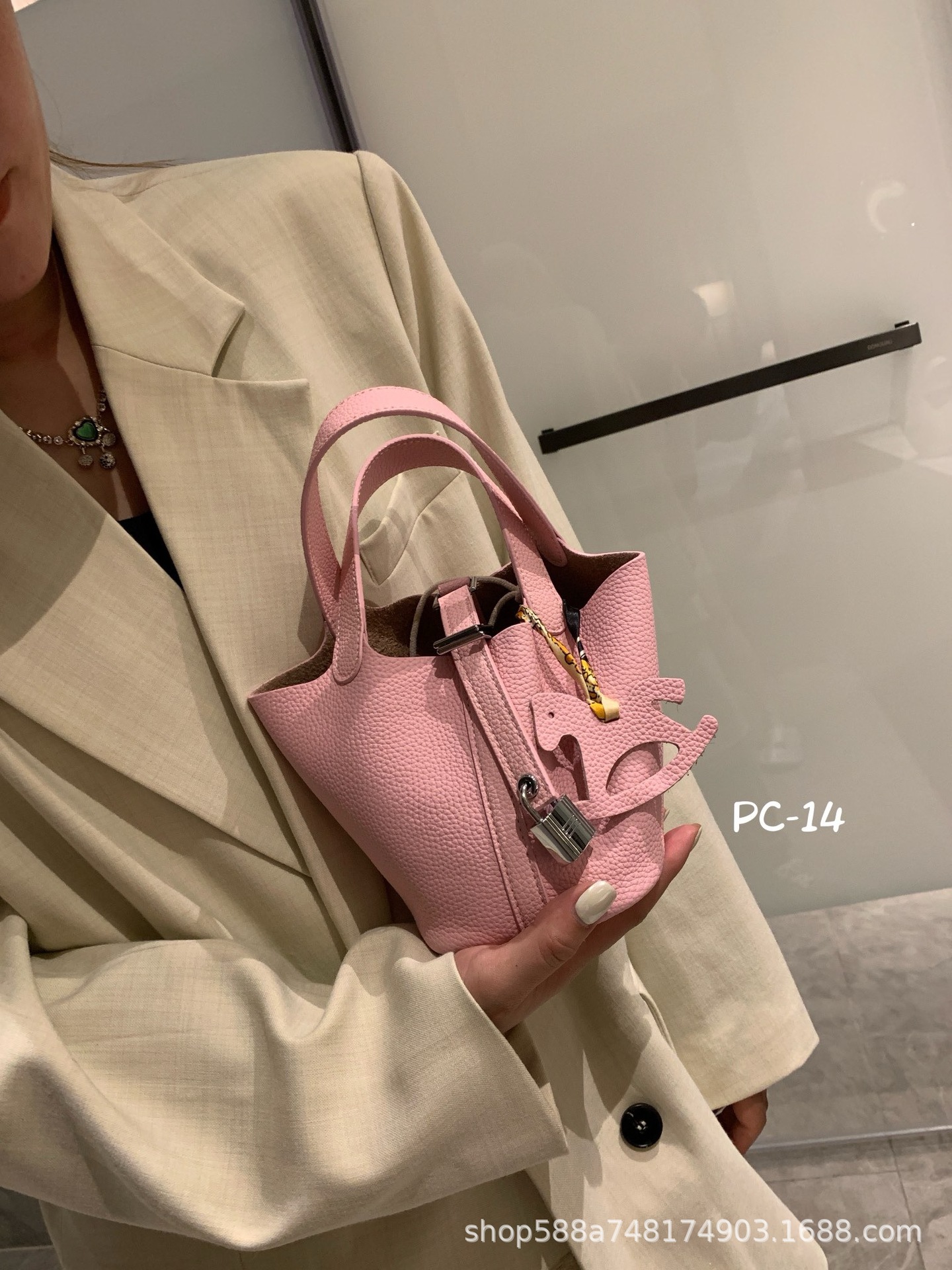 ピンク ミニサイズ 14cm + 内ポケット、牛革の一層目