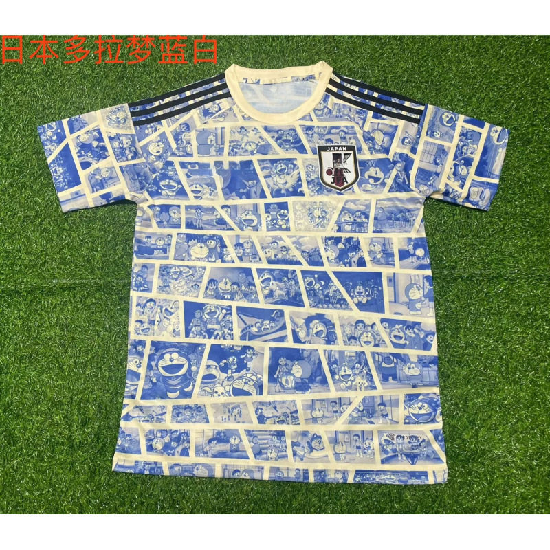 日本のドラえもん青と白