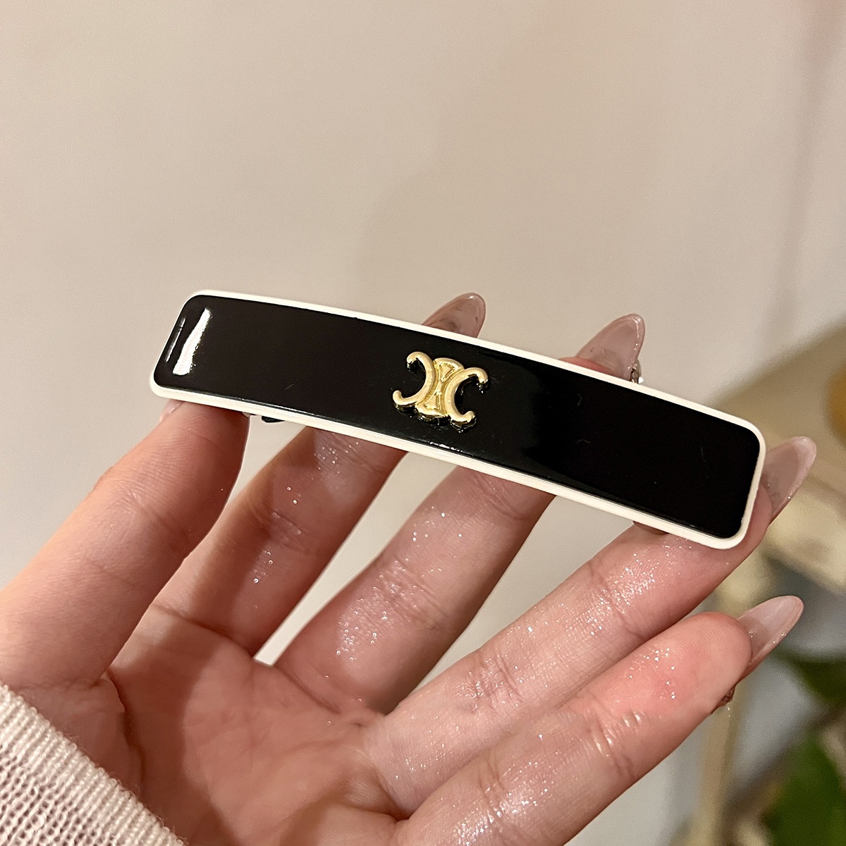 黑色凯旋门金属一字弹簧夹