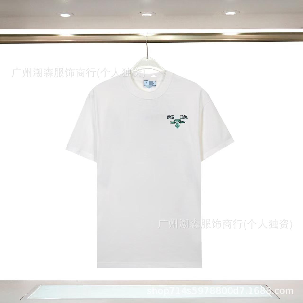 823 ホワイト