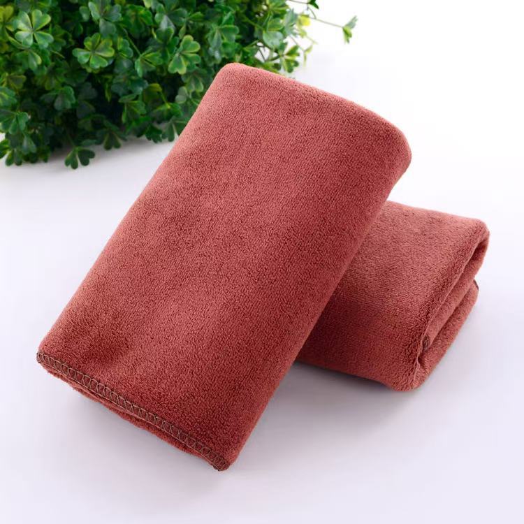 ダークブラウン