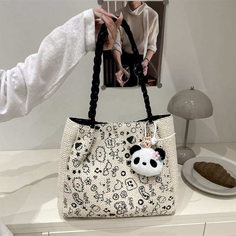 ブラック+ペンダント