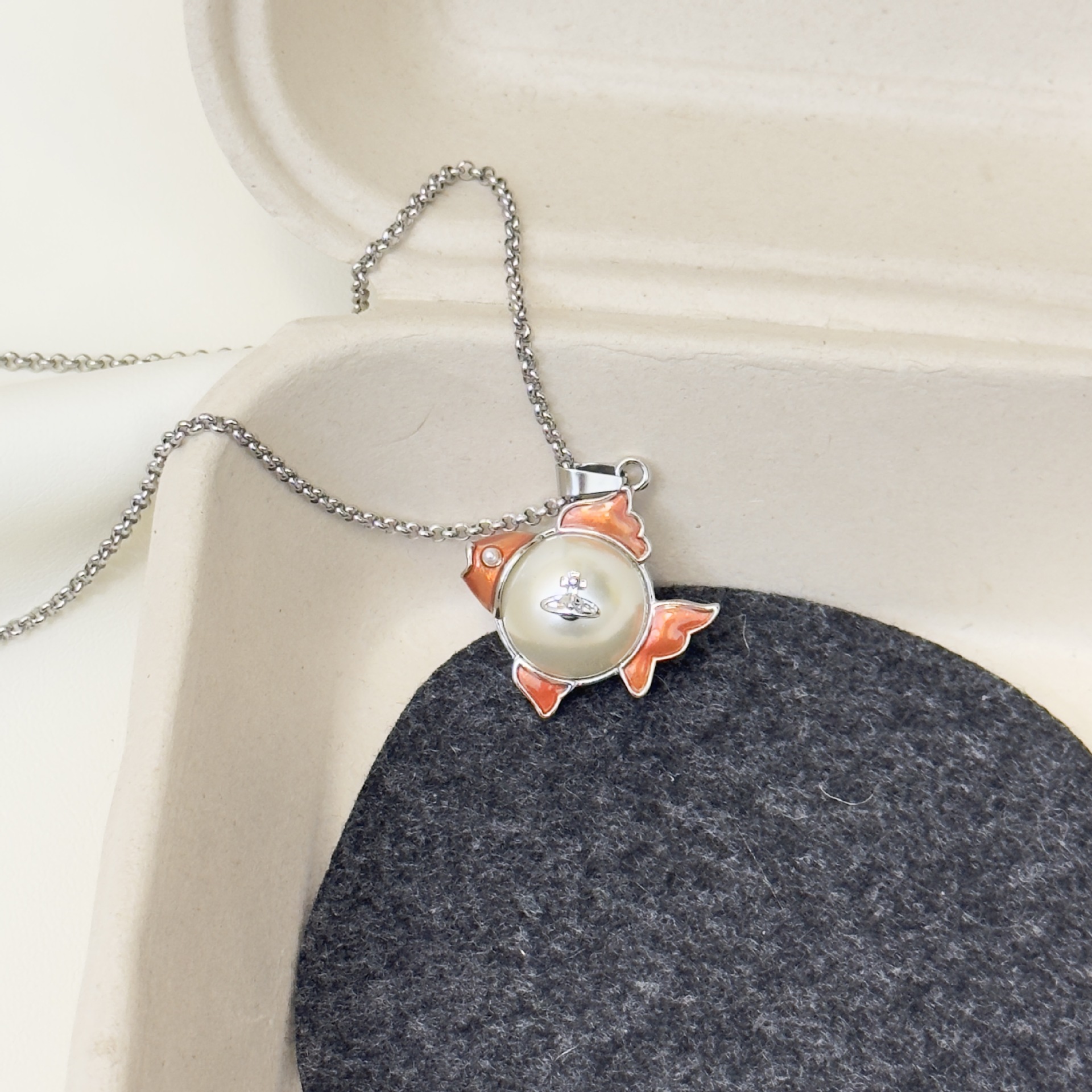 金魚サターンネックレスE
