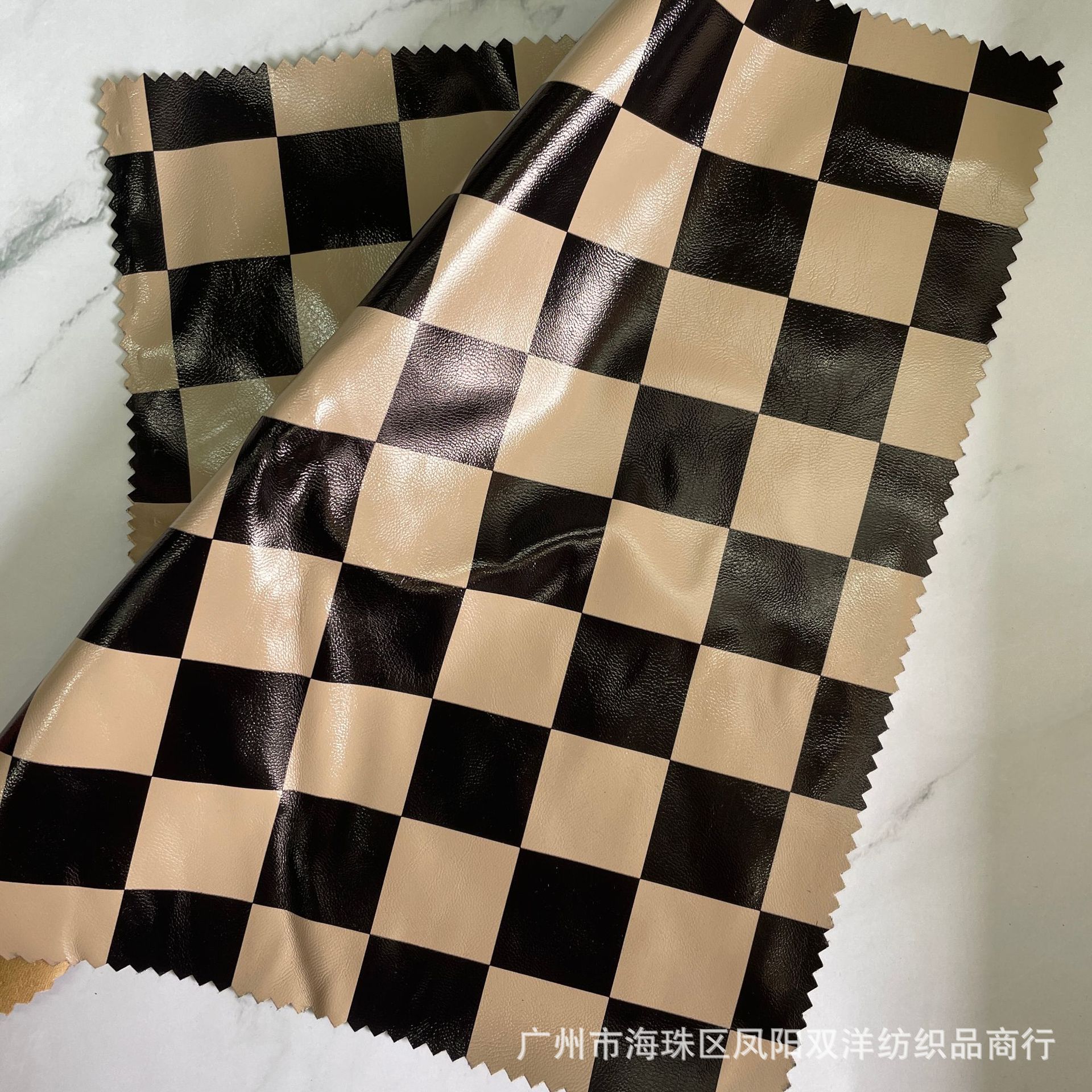 15 # カーキ色