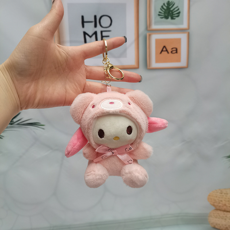 ピンクの赤ちゃんの熊の短い耳 (金色のボタン付き)