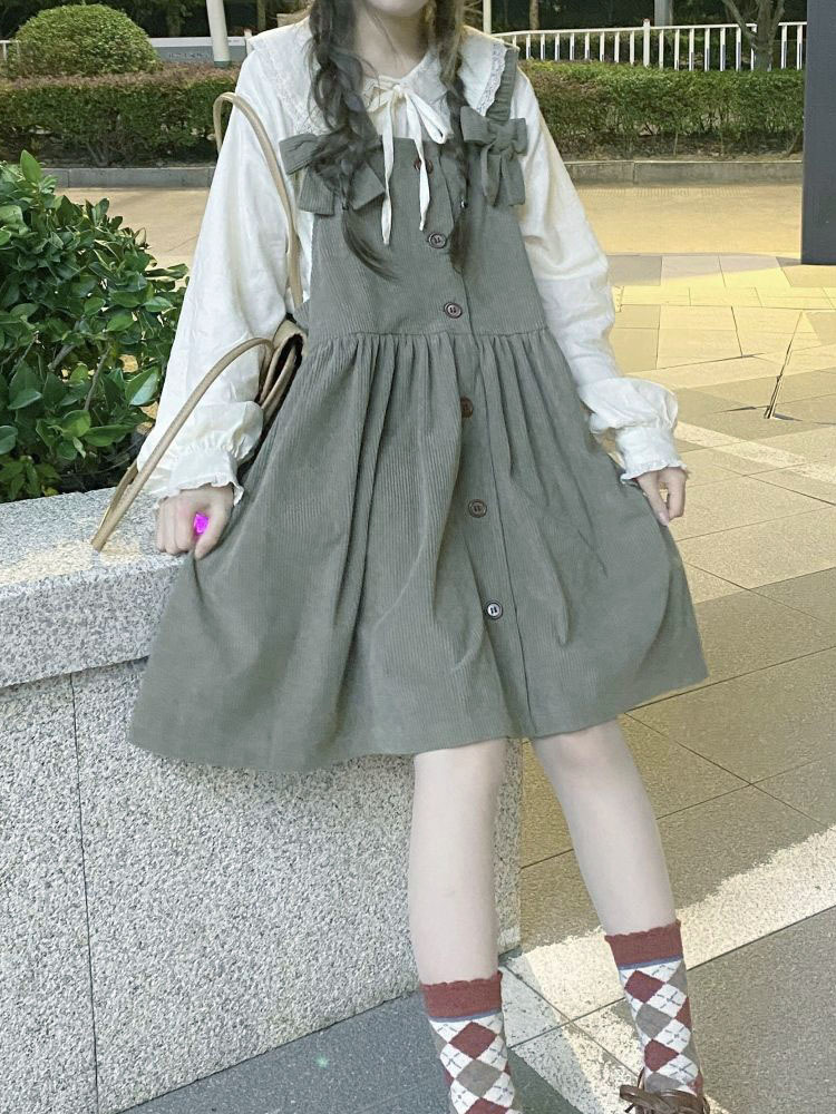 グレー【シングルスカート】【2023年婦人服セット/ややぽっちゃりmmで着痩せ&肉感カバー/洋梨体型コーデ/個性的でシックなベルサイユ/小さなデザイン