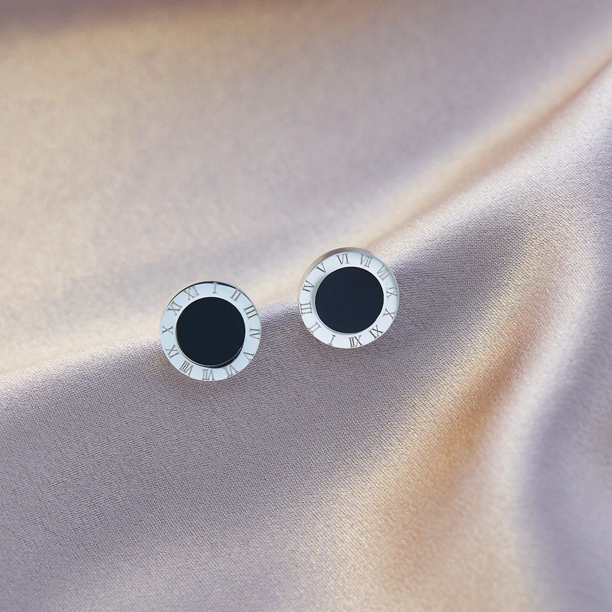 12mm スチールカラー ローマン スタッド ピアス